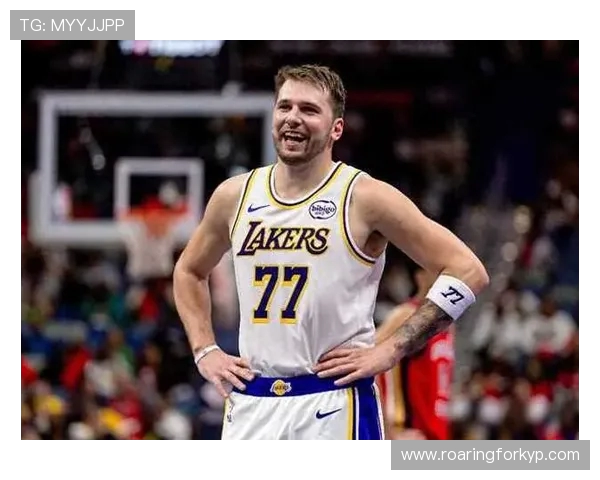 原创NBA官方公开月度最佳，约基奇场均三双称霸，哈登东契奇里夫斯入选名单